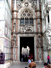 Porta della Carta